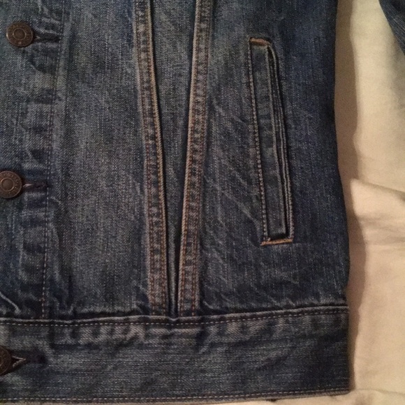 Levi’s Jean Jacket EUC! - Picture 6 of 14